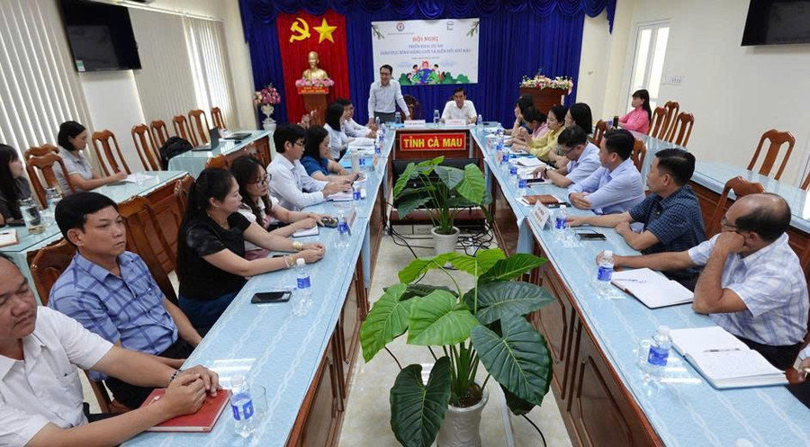 Quang cảnh buổi làm việc.