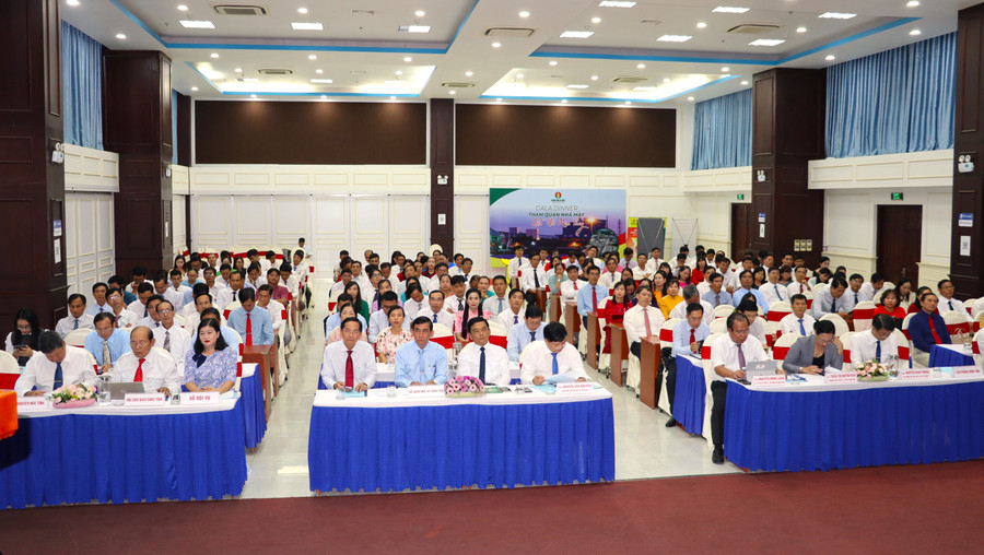 Đại biểu dự hội nghị. hn-tien-tien-4.jpg