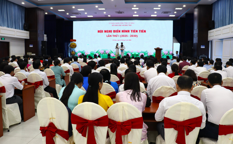 Quang cảnh hội nghị. hn-tien-tien-3.jpg