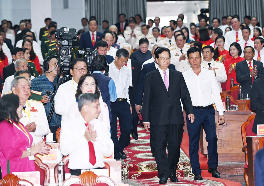 Ông Nguyễn Tấn Dũng, nguyên Ủy viên Bộ Chính trị, nguyên Thủ tướng Chính phủ dự Đại hội. gen-h-ngay-9.jpg