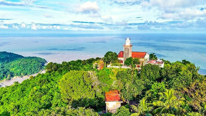 Di tích lịch sử Hòn Khoai, Cà Mau.