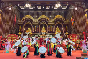 Tiết mục nghệ thuật tại lễ khai hội xuân Yên Tử 2026.