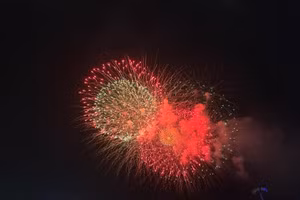 Quảng Ninh bắn pháo hoa tầm cao dịp lễ 30/4-1/5