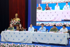 Hội nghị tập huấn nghiệp vụ coi thi được diễn ra dưới hình thức trực tiếp kết hợp trực tuyến.