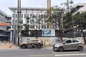 Trường THPT Đỗ Mười dự kiến tuyển khoảng 450 học sinh.