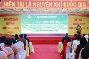 Quang cảnh lễ phát động.