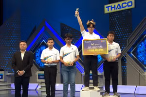 Tuấn Thành giành vòng nguyệt quế.