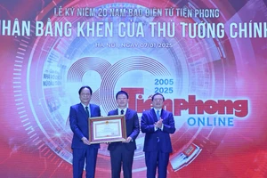 Báo điện tử Tiền Phong đón nhận Bằng khen của Thủ tướng