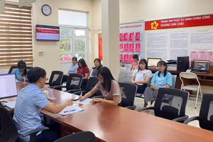 Trung tâm Phục vụ hành chính công phường Tuần Châu.