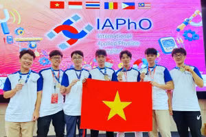 7 học sinh Việt Nam đều giành huy chương tại Olympic Vật lý ứng dụng quốc tế năm 2025.