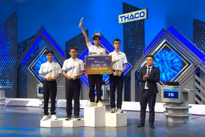 Hoàng Quang giành vòng nguyệt quế.