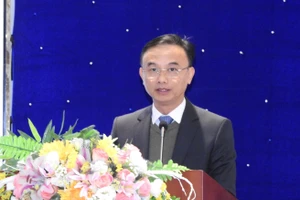 Ông Nguyễn Viết Lộc, Phó Bí thư Đảng ủy Bộ GD&ĐT phát biểu tại hội nghị.