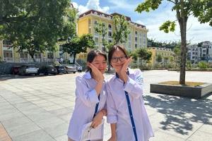 Thí sinh tại điểm thi Trường THPT Hòn Gai, Quảng Ninh.