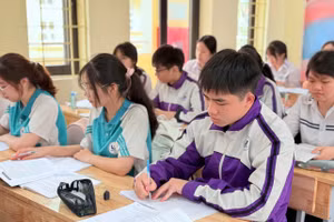 Học sinh Trường THPT Uông Bí, Quảng Ninh trong một tiết học.