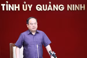 Ông Quản Minh Cường, Bí thư Tỉnh ủy Quảng Ninh phát biểu chỉ đạo tại hội nghị.