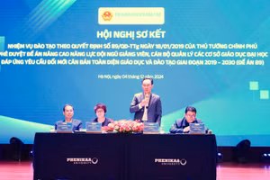 Thứ trưởng Hoàng Minh Sơn chủ trì hội nghị.