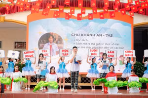 Học sinh Trường THCS Hoàng Liệt phát động thông điệp Học tập suốt đời.