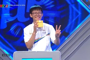 Lê Quốc Hưng xuất sắc trong cả 4 phần thi.