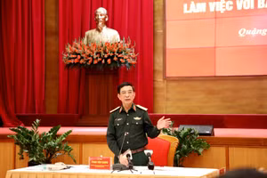 Đại tướng Phan Văn Giang phát biểu chỉ đạo tại buổi làm việc.