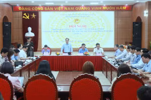 Giám đốc Sở GD&ĐT Hà Nội Trần Thế Cương thông tin tại hội nghị.