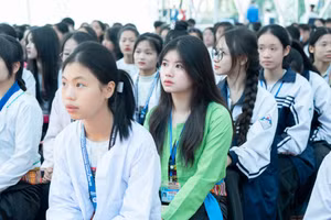 Học sinh Trường Phổ thông Dân tộc nội trú Hà Nội.