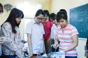 Học viên Trung tâm GDNN-GDTX quận Thanh Xuân trong giờ học.