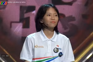 Đỗ Thị Quỳnh Hương gây ấn tượng mạnh trong trận thi tháng Olympia.