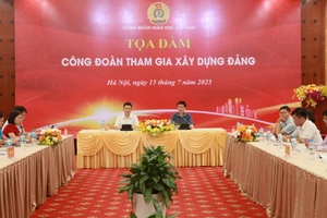 Quang cảnh buổi tọa đàm.