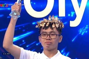 Đoàn Gia Khánh ngược dòng giành vòng nguyệt quế sau trận thi kịch tính.