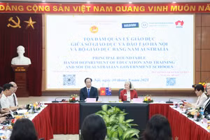 Hà Nội và Nam Australia chia sẻ kinh nghiệm chuyển đổi số trong giáo dục