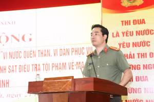 Đại tá Trần Văn Phúc, Giám đốc Công an tỉnh Quảng Ninh phát biểu tại Lễ phát động.