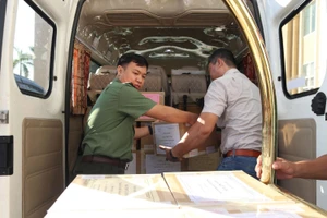 Đề thi tốt nghiệp THPT năm 2025 được vận chuyển an toàn.