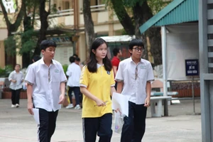 Học sinh dự thi vào lớp 10 tại Hà Nội năm 2024.