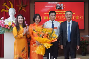 Cấp ủy nhiệm kỳ 2025-2030 Chi bộ Cơ quan Công đoàn Giáo dục Việt Nam ra mắt Đại hội.