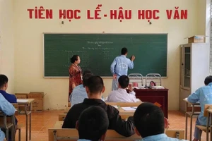 Lớp học xóa mù chữ tại cơ sở cai nghiện ma túy số 2 Hà Nội.