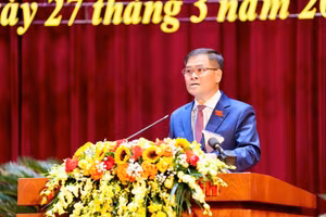 Ông Bùi Văn Khắng phát biểu nhận nhiệm vụ