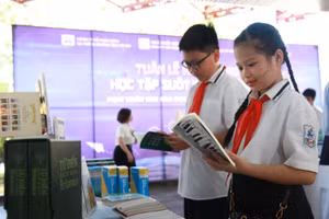 Học sinh Hà Nội hưởng ứng tuần lễ học tập suốt đời.
