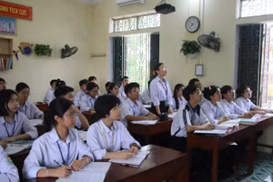 Học sinh lớp 9 ở Nam Định ôn tập để chuẩn bị cho kỳ thi.