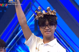 Trần Bùi Bảo Khánh giành vòng nguyệt quế.