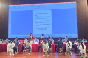 Các sinh viên nhập học sáng 4/9.