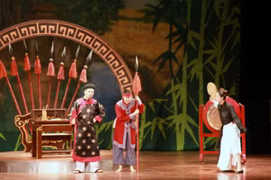 Một tác phẩm văn học đã được chuyển thể thành kịch và được các nghệ sĩ Hà Nội biểu diễn thành công.