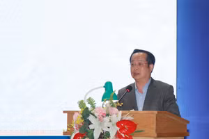 Giám đốc Sở GD&ĐT Hà Nội Trần Thế Cương phát biểu tại hội nghị.