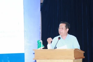Giám đốc Sở GD&ĐT Hà Nội Trần Thế Cương quán triệt các nội dung cơ bản tại hội nghị.