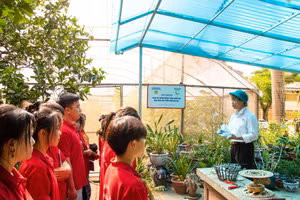 Sinh viên Trường Cao đẳng Công nghệ cao Hà Nội trong giờ thực hành.