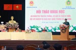 Hội thảo khoa học 'An ninh phi truyền thống, cơ hội và thách thức đối với nhiệm vụ giáo dục quốc phòng và an ninh'.