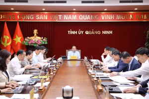 Ông Quản Minh Cường, Bí thư Tỉnh ủy Quảng Ninh chủ trì và kết luận hội nghị.