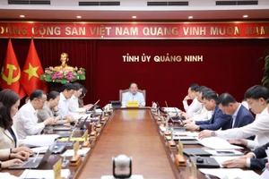 Ông Quản Minh Cường, Bí thư Tỉnh ủy Quảng Ninh chủ trì và kết luận hội nghị.