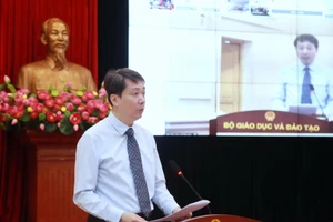 Ông Phạm Quang Hưng phát biểu khai mạc.