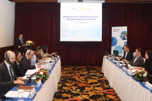 Quang cảnh cuộc họp.