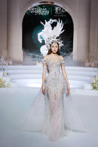 kieu-duy-dien-first-face-show-joli-poli-2.jpg